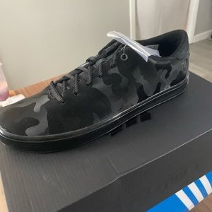 MENS COURT PRO STARTUP X CHASE JARVIS CREATOR